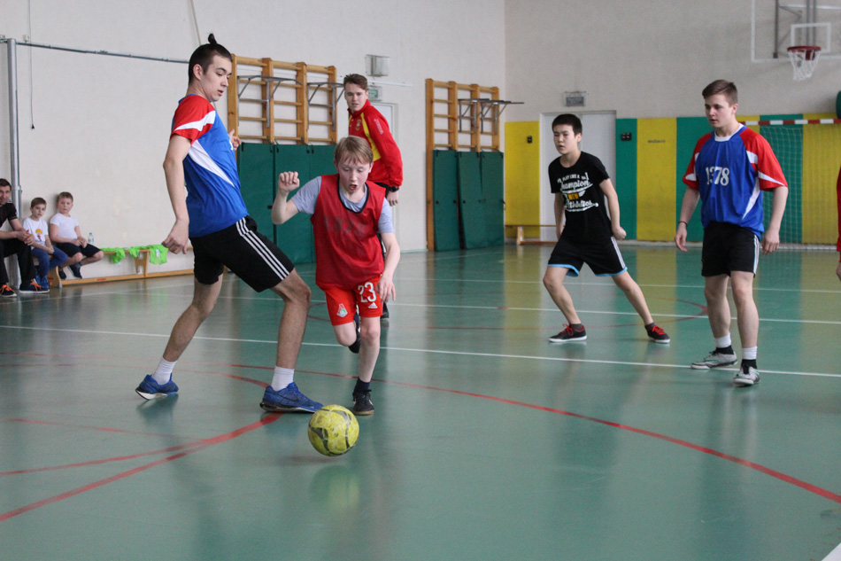 Футболисты провели мастер-класс для школьников