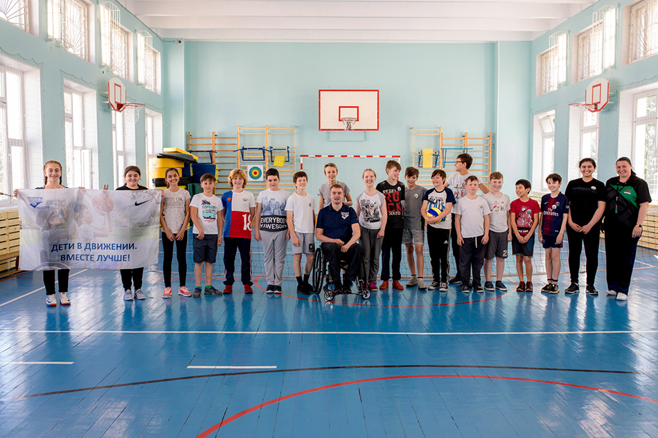 В московской школе №2100 состоялся открытый паралимпийский урок с детьми с инвалидностью и без