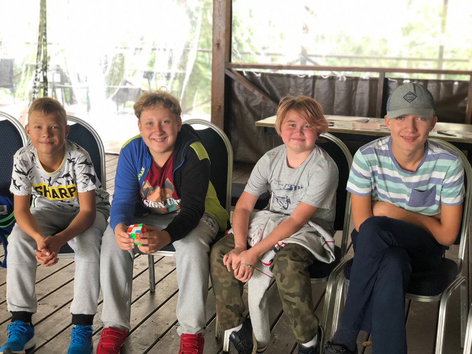 Лето с пользой: как дети провели время в лагере лидеров