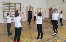 Что такое «волейбол сидя»: мастер-класс для петербуржских школьников