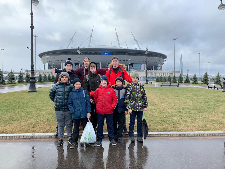 Школьники посетили «Газпром Арену» в Санкт-Петербурге