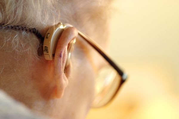 Как людям с инвалидностью по слуху получить компенсацию: порядок оформления