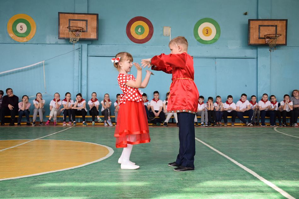 «Давайте танцевать»: как Ксюша Паутова стала звездой сцены