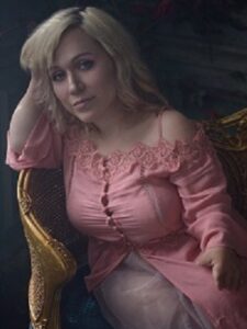 видеоблогер Алина Кожевникова
