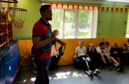 pic06215_04