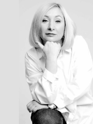 Фотопортрет: Оксана КИЩЕНКО, программный директор АНО ПЛОВЗ «Сейчастье» и АНО СОЛИ «Сейчастье» (Екатеринбург)